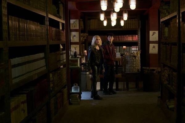 Eliza Taylor, Christopher Larkin - Prvních 100 - Nevermind - Z filmu