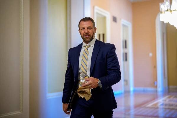 Republican Sen Jumps to Add Weird Anecdote to Trump’s DC Hell Hole Propaganda