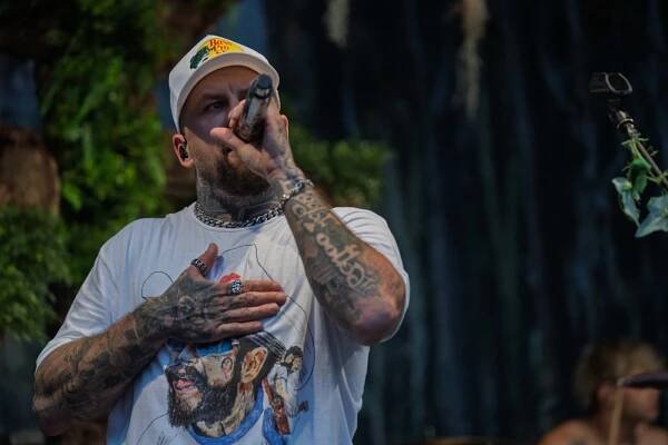 Podívejte se: Raper Marpo to na Kladně rozbalil ve stylu americké country music