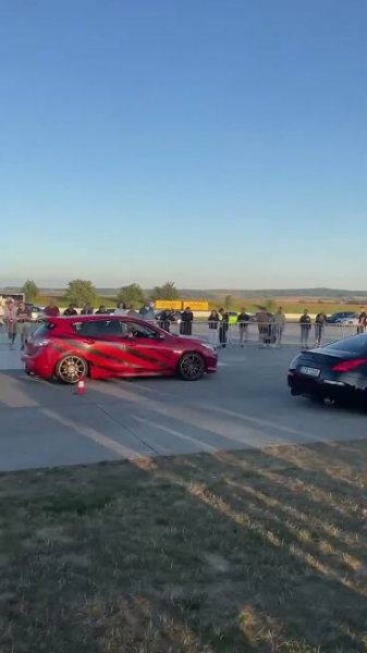 Nissan 370Z vs Mazda 3 mps drag race - tuning párty Vyškov 2025