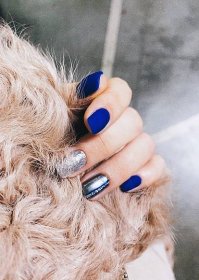 Mesmerizing Midnight Blue - Halloween nail