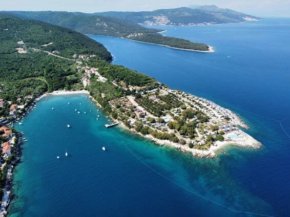 Chorvatsko: Kurz Deco diver s dokončením u moře (2.-5.6.2025) - Divers Direct Potápěčská škola