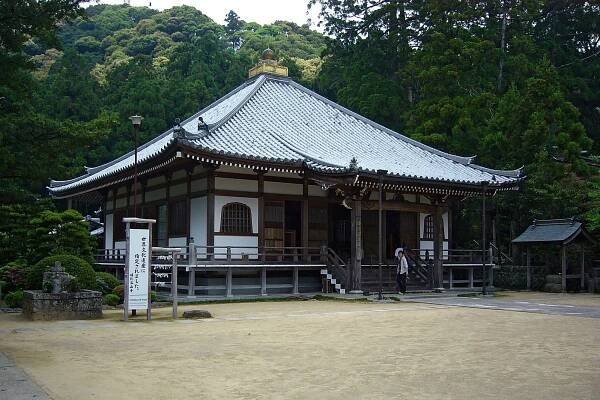 Soubor:Fudarakusanji04s2010.jpg