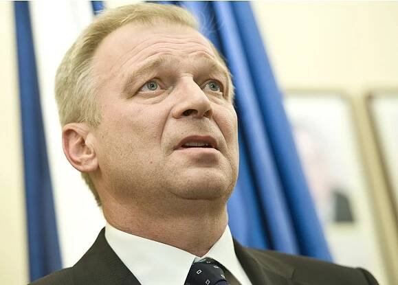Ministerstvo obrany plánuje pořídit dvě nová velkokapacitní letadla