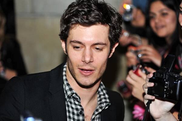 Soubor:Adam Brody Jennifers Body TIFF09.jpg – Wikipedie