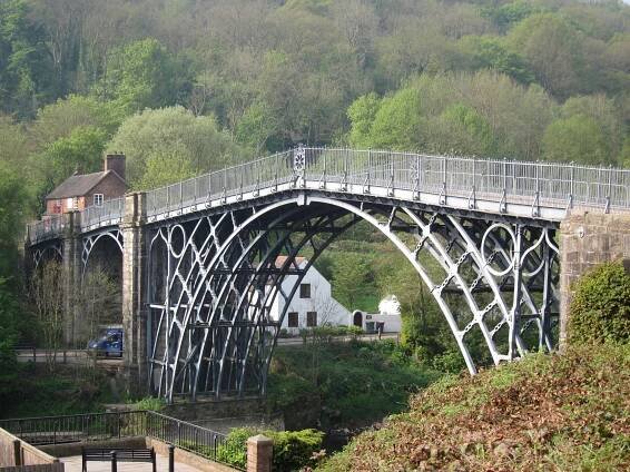 File:The world's first iron bridge.jpg - Wikimedia Commons