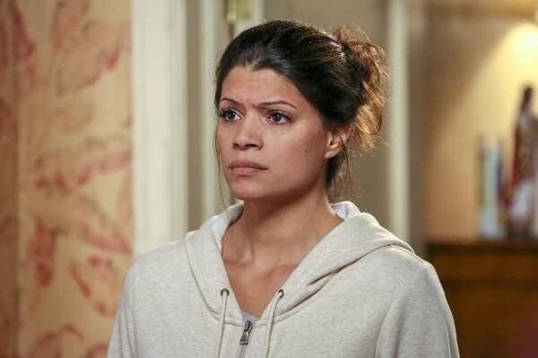 Neposkvrněná Jane - Chapter Eleven - Z filmu - Andrea Navedo