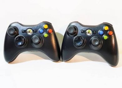 XBOX 360 E + KINECT + 2 PADS + MINECRAFT + HRY Verze konzole Xbox 360 E