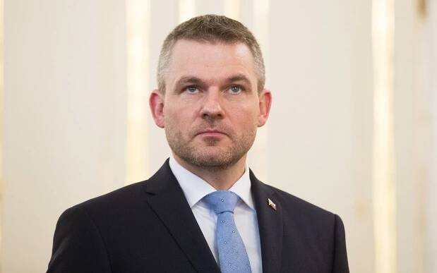 Fico zasypal Čaputovou urážkami o paničkách a kur*ách. Co mu odpověděl její partner? - Expres.cz