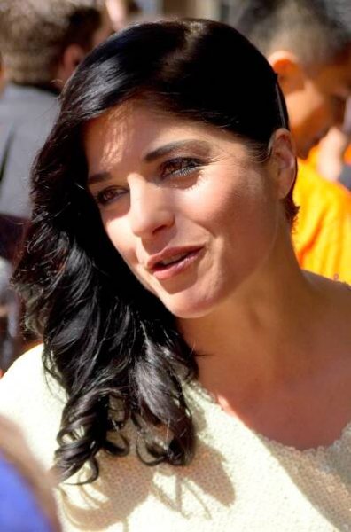 Soubor:Selma Blair TIFF 2011.jpg – Wikipedie