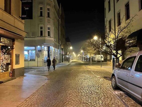 Ostrava marně vzpomíná na slávu Stodolní. Zavřel další bar - Harley ́s Retro