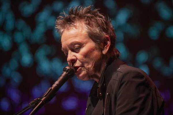 Foto: Laurie Anderson, Praha, Divadlo Archa, 21. 11. 2023