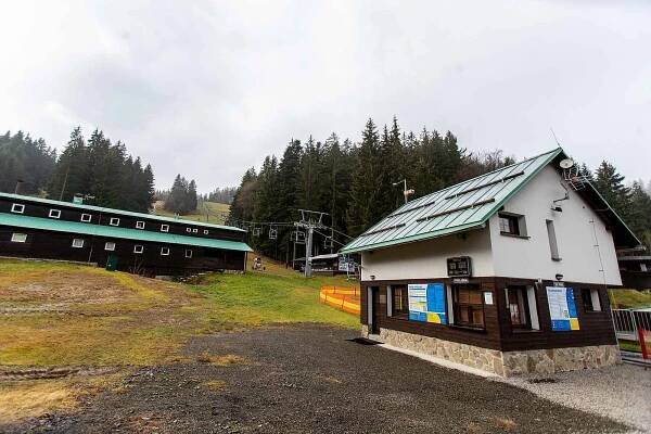 Lyžařské areály v Beskydech, 27. listopadu 2022, Staré Hamry. Ski Park Gruň.