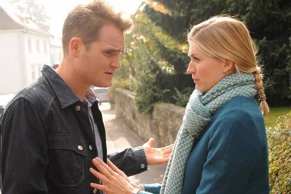 Kriminálka Stuttgart - Herbstzeitlose - Z filmu - Fabian Hinrichs, Nina Bott