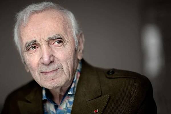 Legenda francouzského šansonu Charles Aznavour zemřel