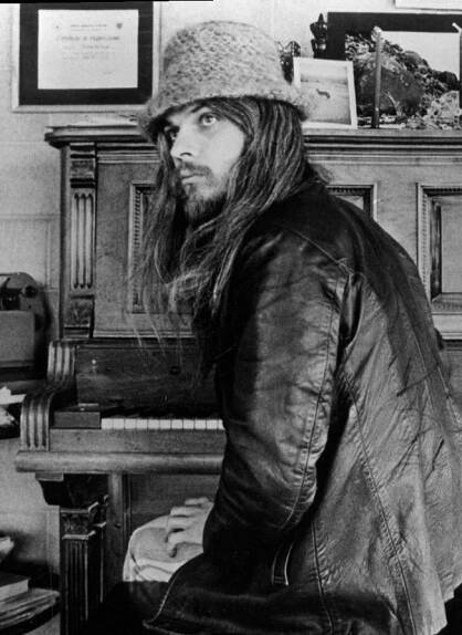 Leon Russell - Wikipedia