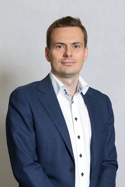 Občas se hodí svést to na "Brusel", odpovídal čtenářům zpravodaj Ondřej Houska