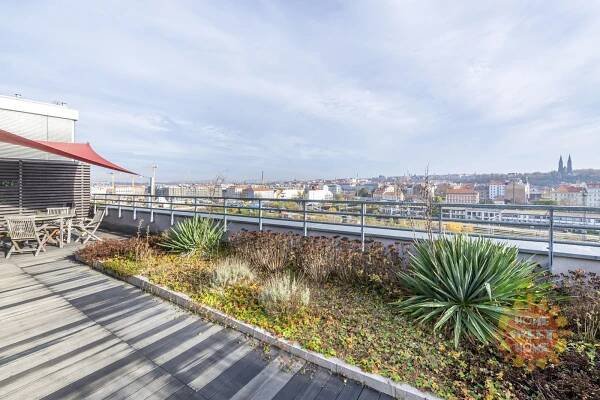 Prodej Praha 5 - Smíchov, moderní byt 3+kk, garáž, terasa 88 m s výhledem, vířivka | Home Sweet Home