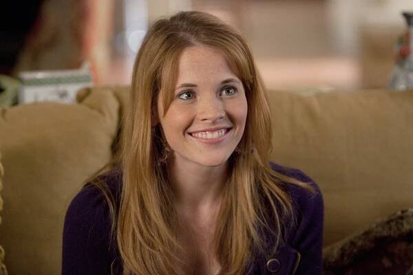 Katie Leclerc