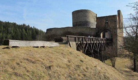 Soubor:Krakovec Castle 1.jpg – Wikipedie