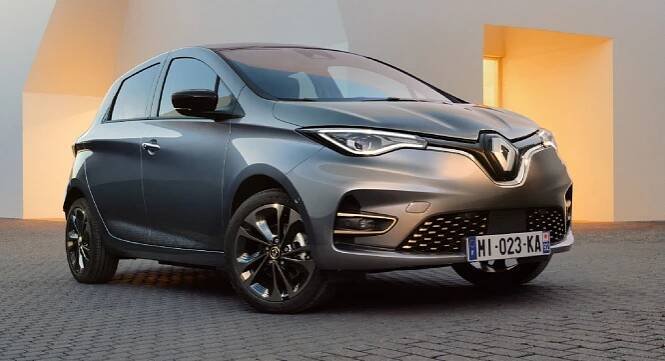 Výbavy Equilibre a Evolution si ponechávají základní verzi elektromotoru o výkonu 110 koní, nejvyšší Iconic má elektromotor posílený na 135 koní. Toto naladění tedy zůstává. Zdroj: Renault