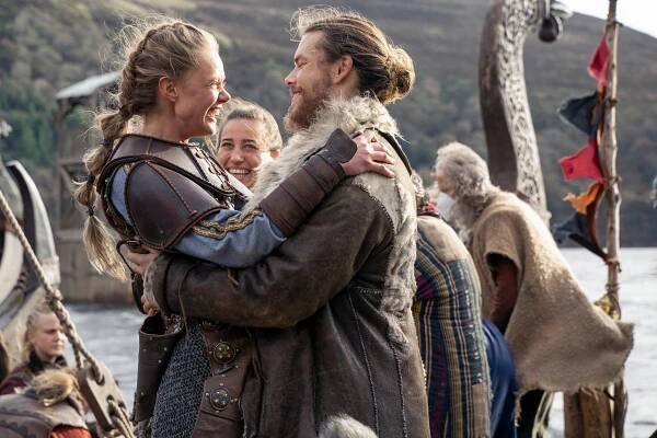 Vikingové: Valhalla - Poslední dcera Uppsaly - Z filmu - Frida Gustavsson, Lujza Richter, Sam Corlett