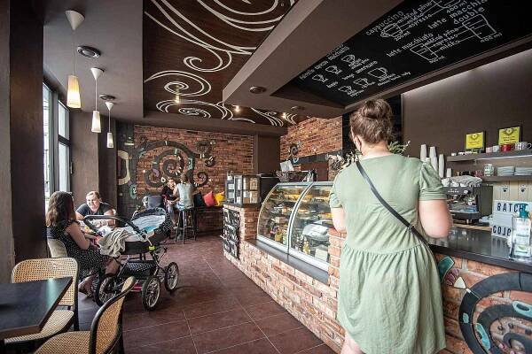 Kavárna Black Tree Cafe (U Černého stromu), 14. července v Ostravě.