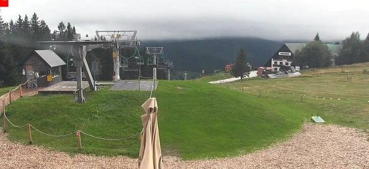 Provoz a ceník lanovky Portášky - SkiResort ČERNÁ HORA - PEC ist ein idealer Ort für einen sommeraktiven Familienurlaub.