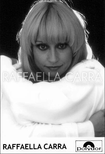 Archivi Cartoline | Raffaella Carrà Ufficiale