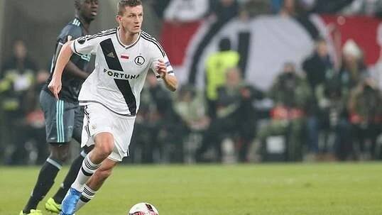 Slávisté slaví další titul! Hloušek a Necid jsou s Legií Varšava polskými mistry