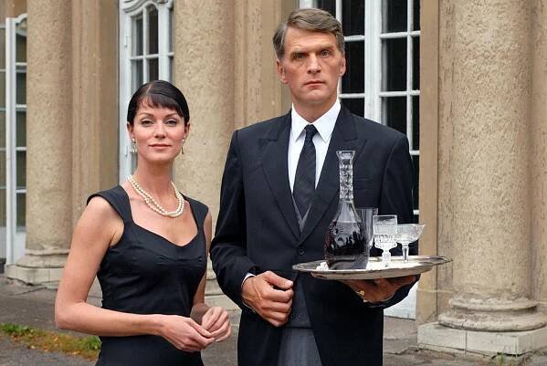 Der Butler und die Prinzessin - Z filmu - Esther Schweins, Walter Sittler