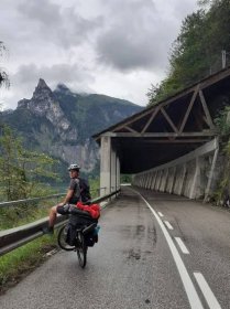 Z Česka okolo alpských jezer: nabalte kolo a využijte tip na šestidenní cestu - RUNGO.cz