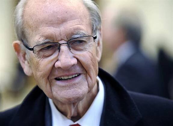 Zemřel George McGovern, muž, který prohrál s Nixonem