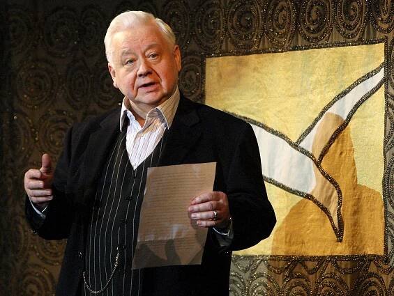 Oleg Tabakov, Revered Russian Actor and Teacher, Is Dead at 82 - The New York Times