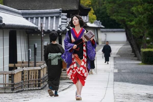 Suzu Hirose - Jukite kaeranu - Z filmu