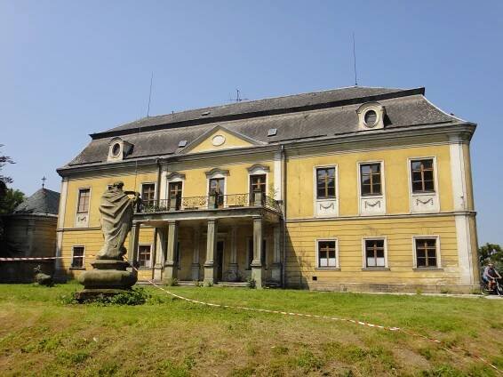 Soubor:Zámek Paskov.JPG – Wikipedie