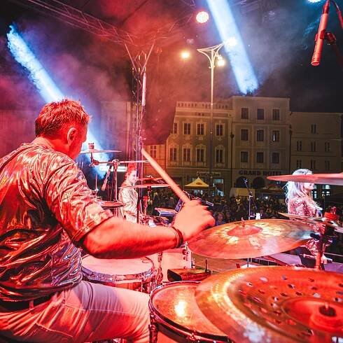 Fotogalerie & videogalerie – kapela SIMPLY THE SHOW
