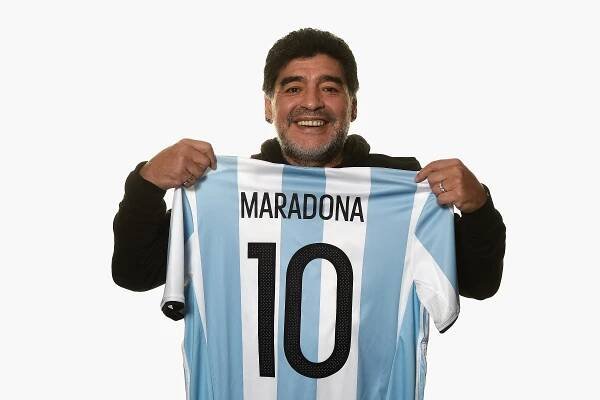 Komentář: Requiem za Maradonu, fotbalového Amadea