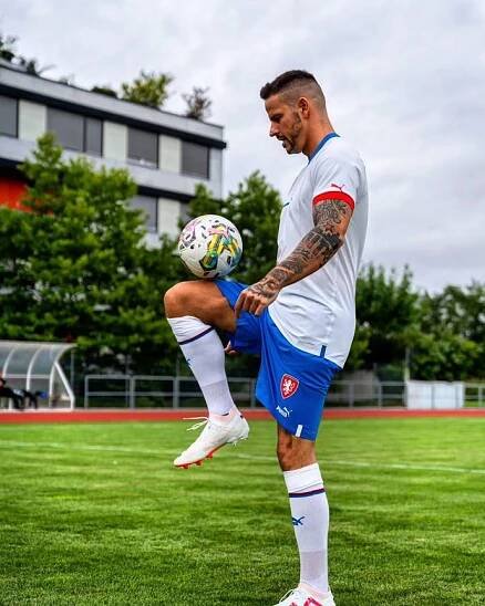 FOTO: Tomáš Rys je oblíbeným stramerem. Baví několik desítek tisíc fanoušků. – stránka 102
