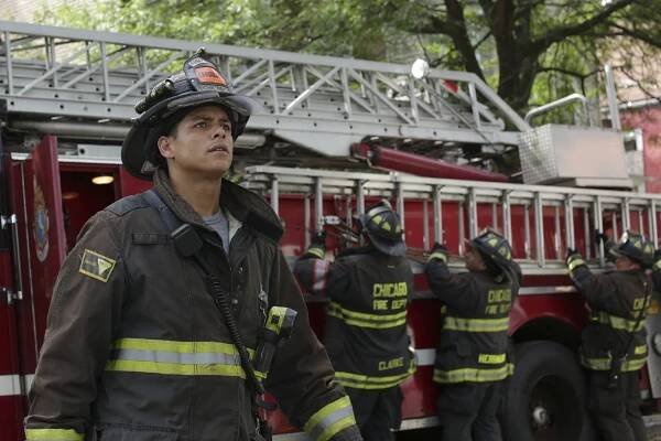 Chicago Fire - Síla moci - Z filmu - Charlie Barnett