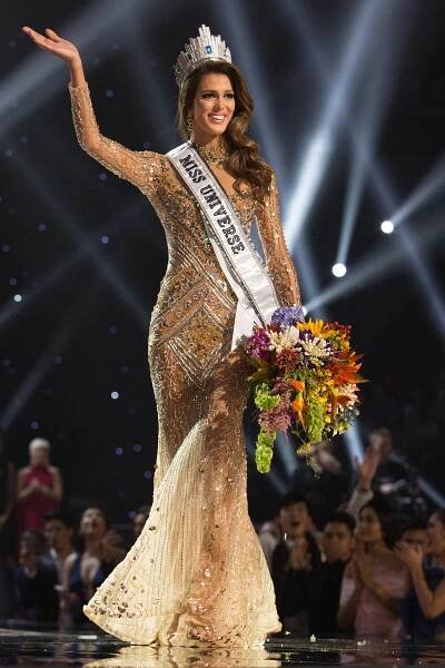Photos of Miss Universe Winners' Gowns Over the Years - Business Insider