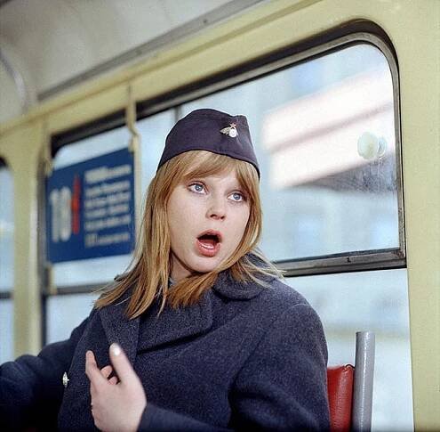 Bakaláři - Trafika - Z filmu - Lenka Kořínková