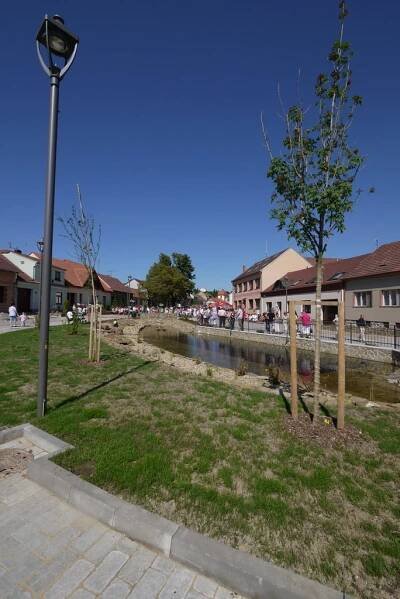 Slavnostní otevření návsi 27.6.2010 - Oficiální stránka obce Sivice