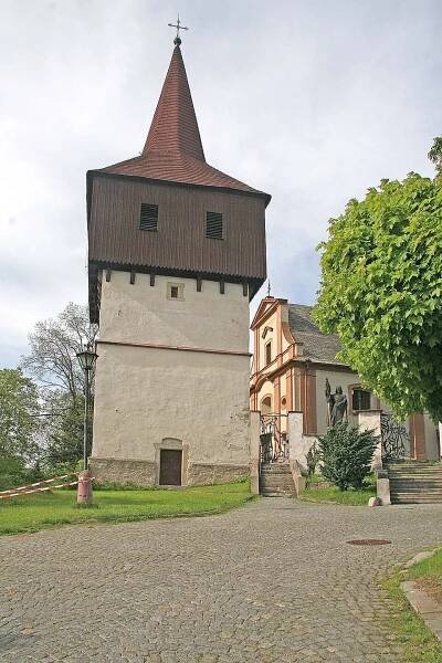 Soubor:Hronov - Zvonice.jpg – Wikipedie