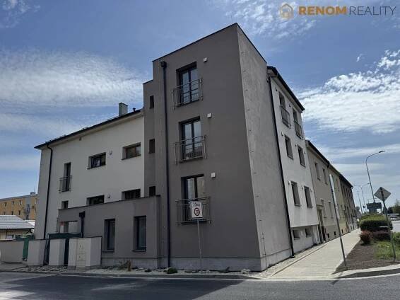 Pronájem bytu 2+1 74 m², Jakoubka ze Stříbra, Olomouc - Nové Sady
