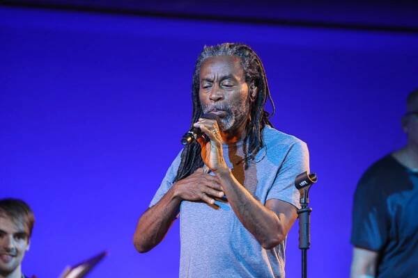 Bobby McFerrin jamoval v Rudolfinu s filharmoniky