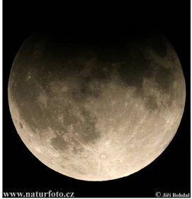 Měsíc - Zatmění Měsíce | Naturfoto.cz