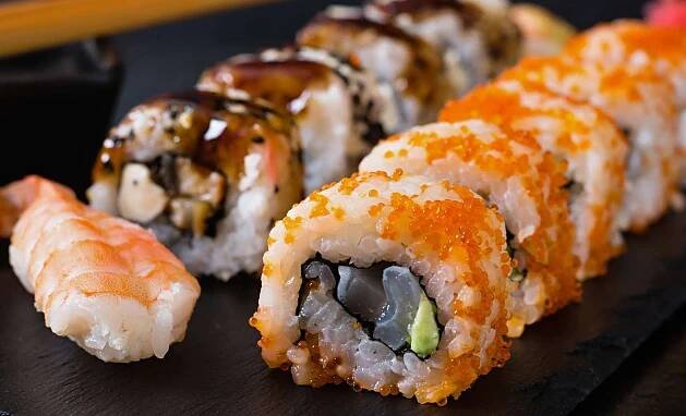 47% sleva na Running Sushi v restauraci Asia & Sushi, Karlovy Vary | SlevaDne