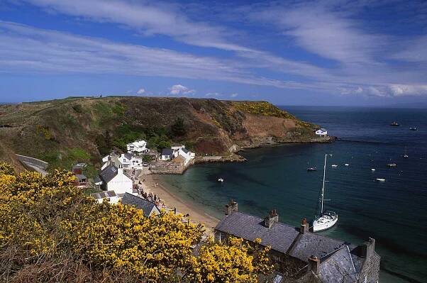 Image of Porth Dinllaen village and beach. One of the best places to visit in Wales