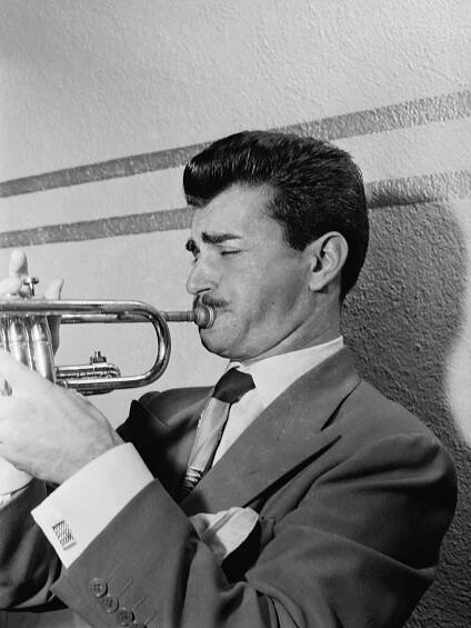 Chico Alvarez – Wikipedia